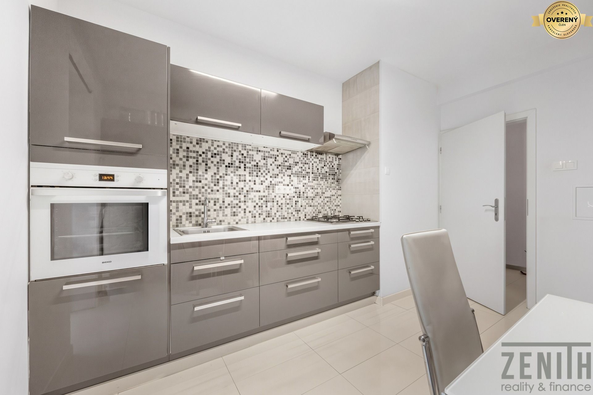 Priestranný 2‑izbový byt v širšom centre Bratislavy – foto 2