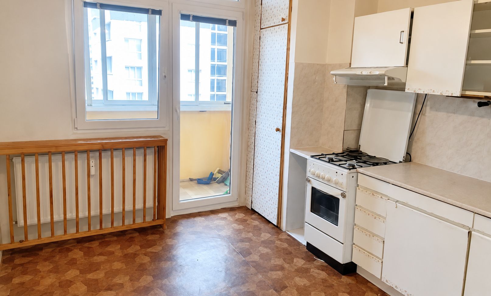 Dispozične najlepší 3‑izbový byt v 8 p. paneláku s lodžiou – foto 4