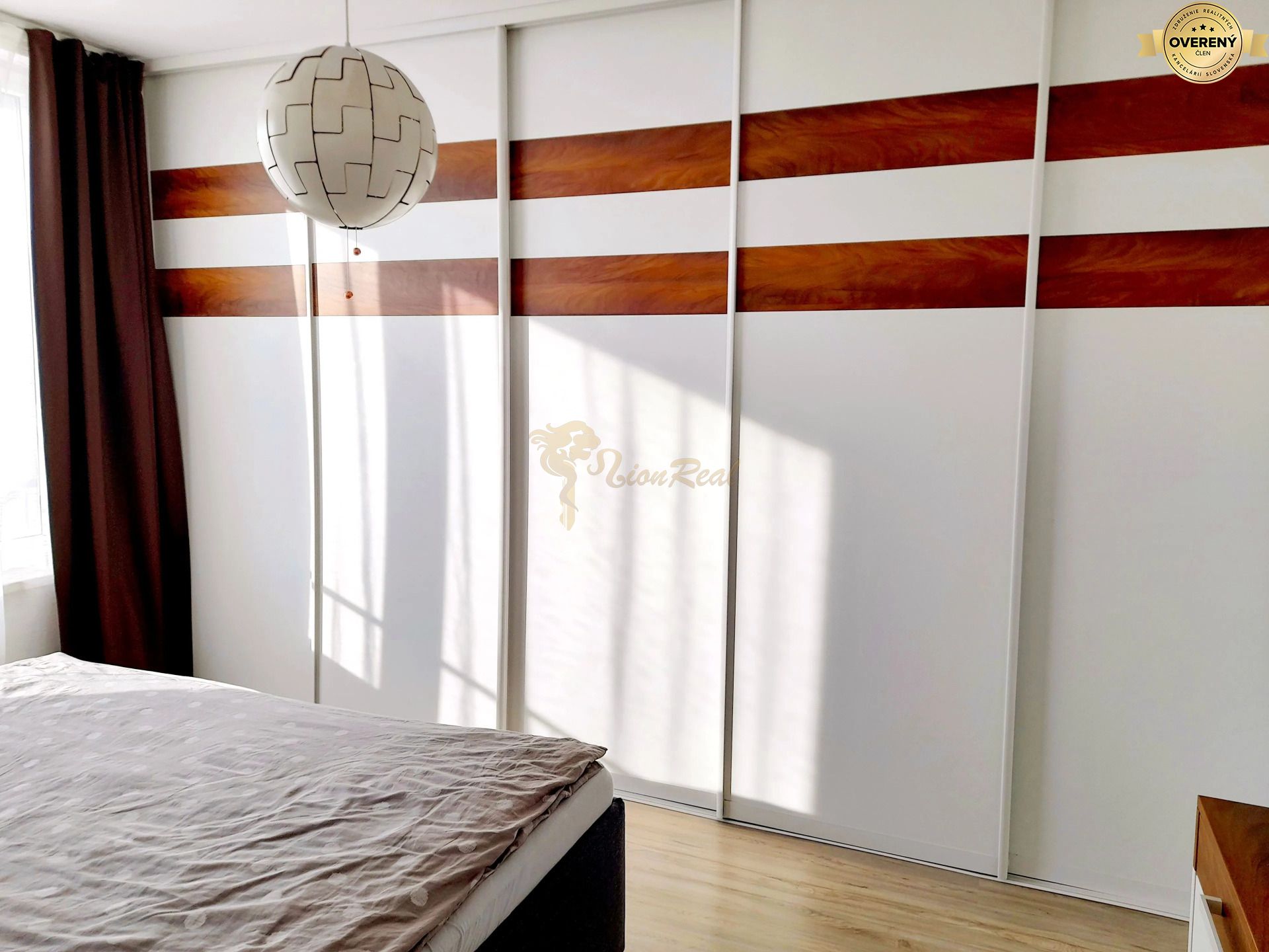 3‑izb. byt v projekte Slnečnice, 7 p/7, balkón – foto 2