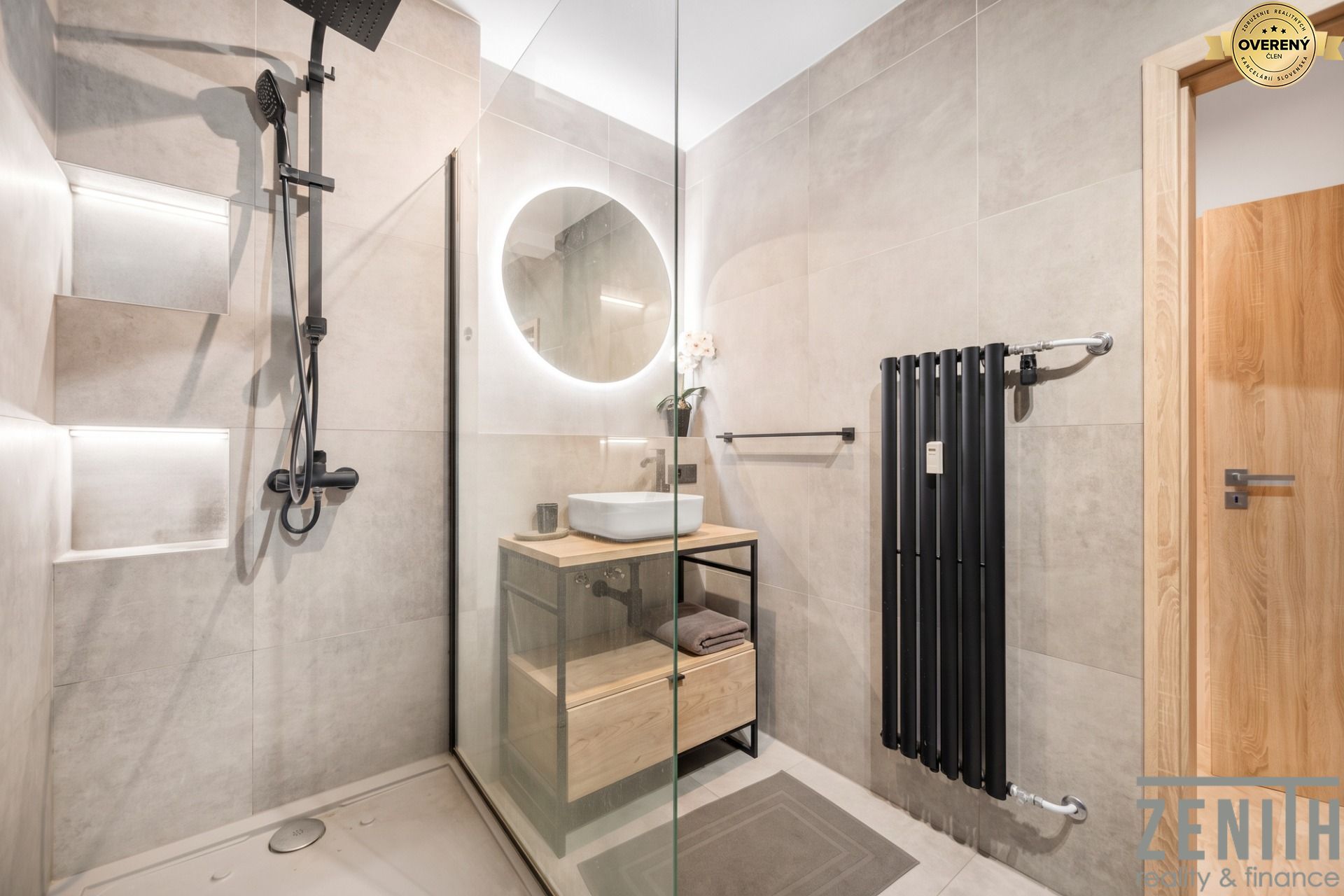 Nadštandardný 3‑izbový byt s dvoma balkónmi a garážovým parkovaním – foto 9
