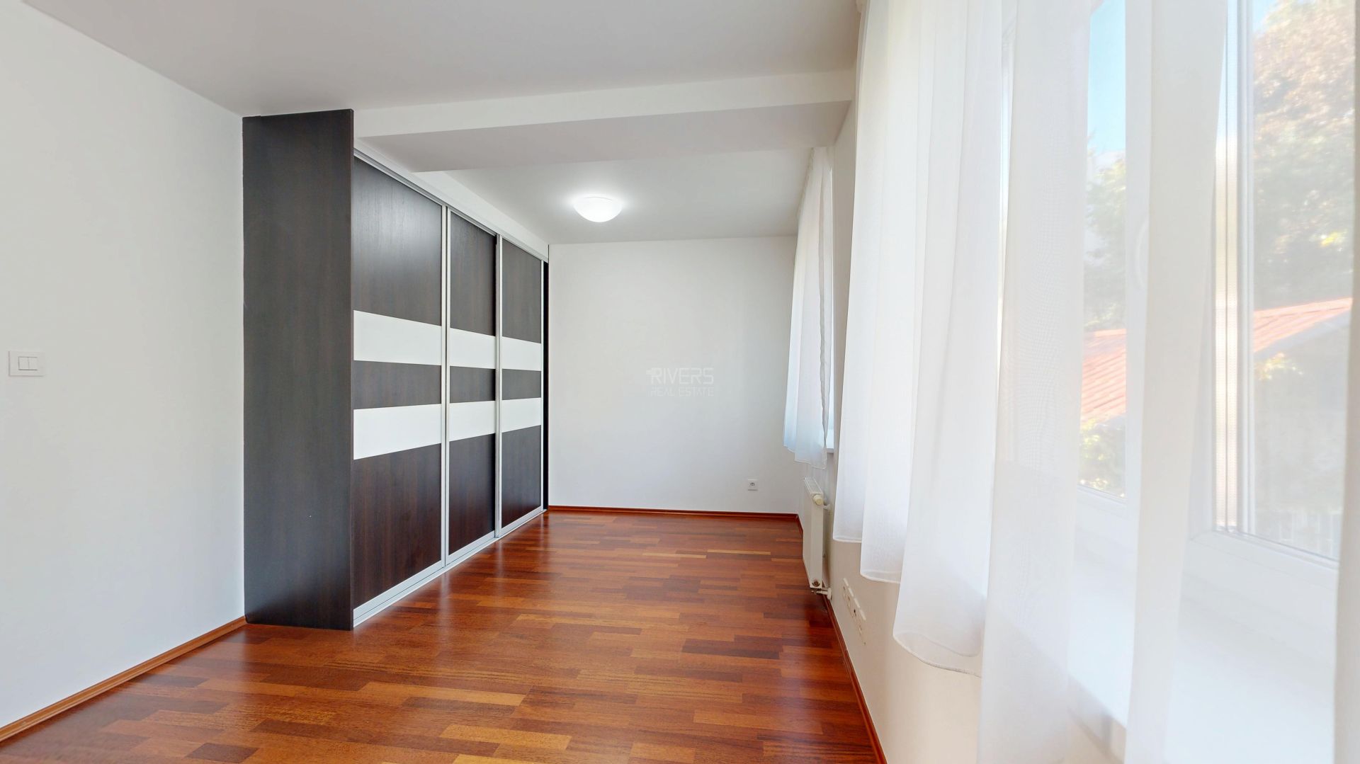 Slnečný 4‑izbový byt s parkovaním - Kráľovské údolie – foto 10