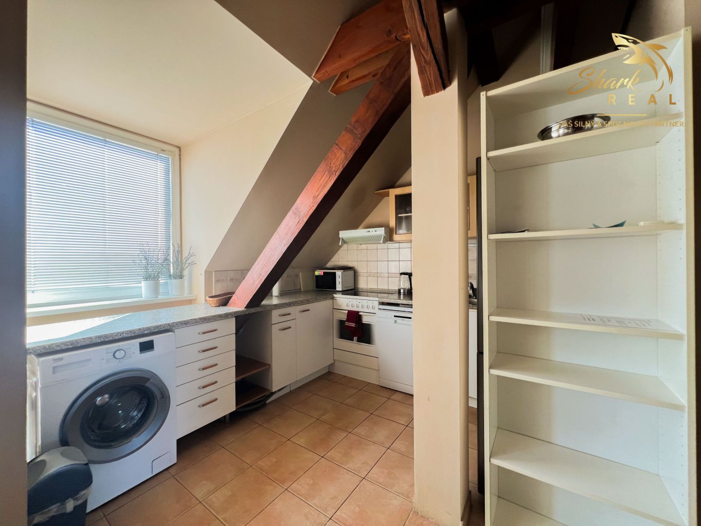 160 m² v podkroví | Absolútne centrum | Grosslingo – foto 4