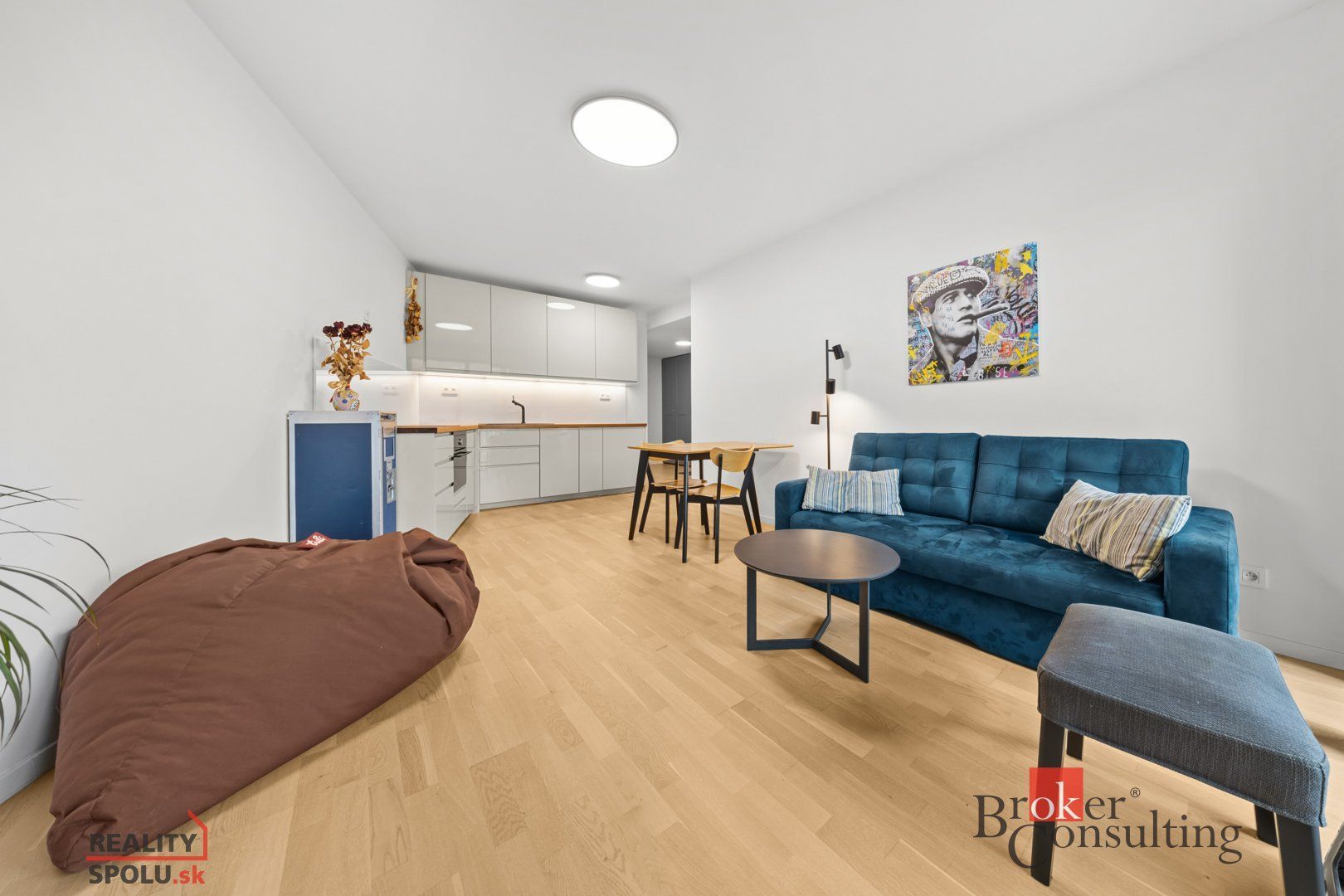 Štýlový 2‑izbový byt s lodžiou, Karpaty a MHD na dosah a vše – foto 2