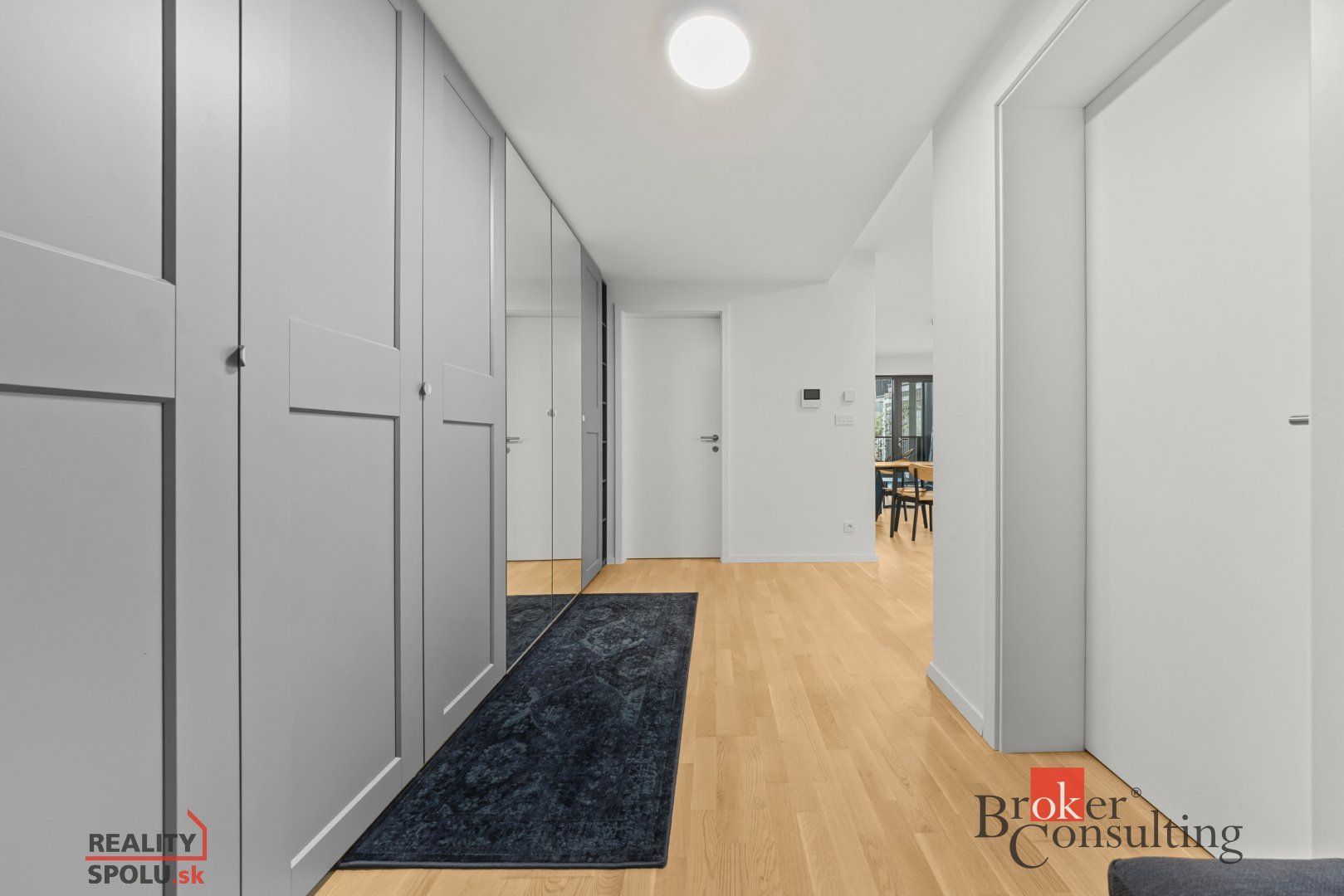 Štýlový 2‑izbový byt s lodžiou, Karpaty a MHD na dosah a vše – foto 9