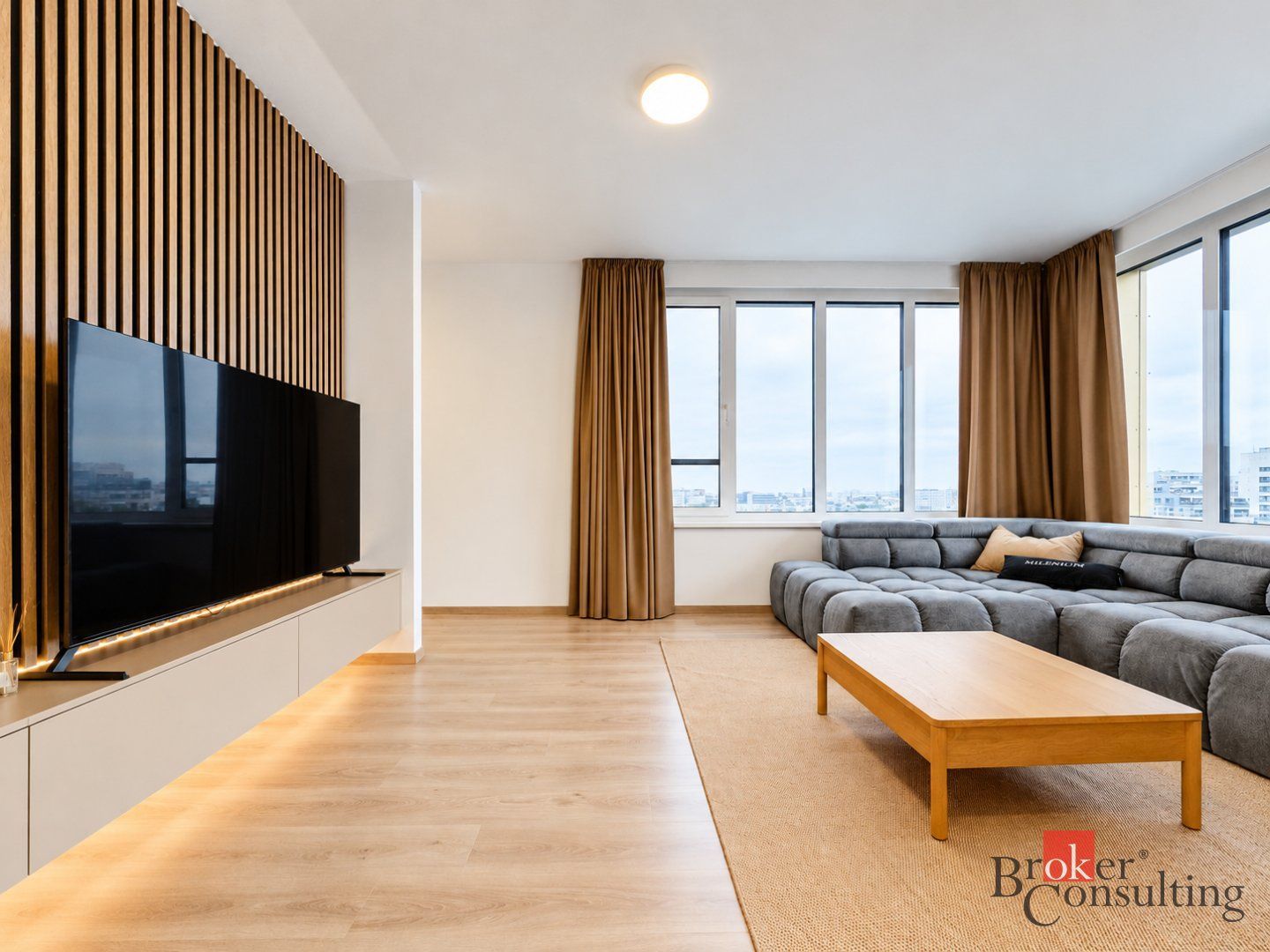 2i byt s loggiou a garážou - Discovery Residence
