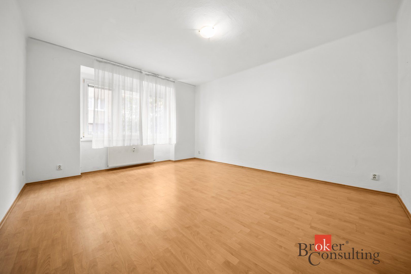 Priestranný 3 izbový byt s balkónom a zeleným dvorom – Bratislava, Nov – foto 2