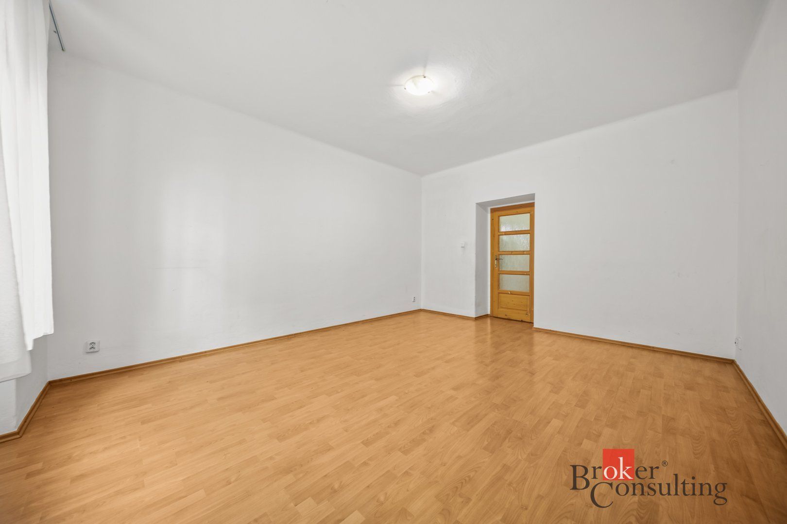 Priestranný 3 izbový byt s balkónom a zeleným dvorom – Bratislava, Nov – foto 3
