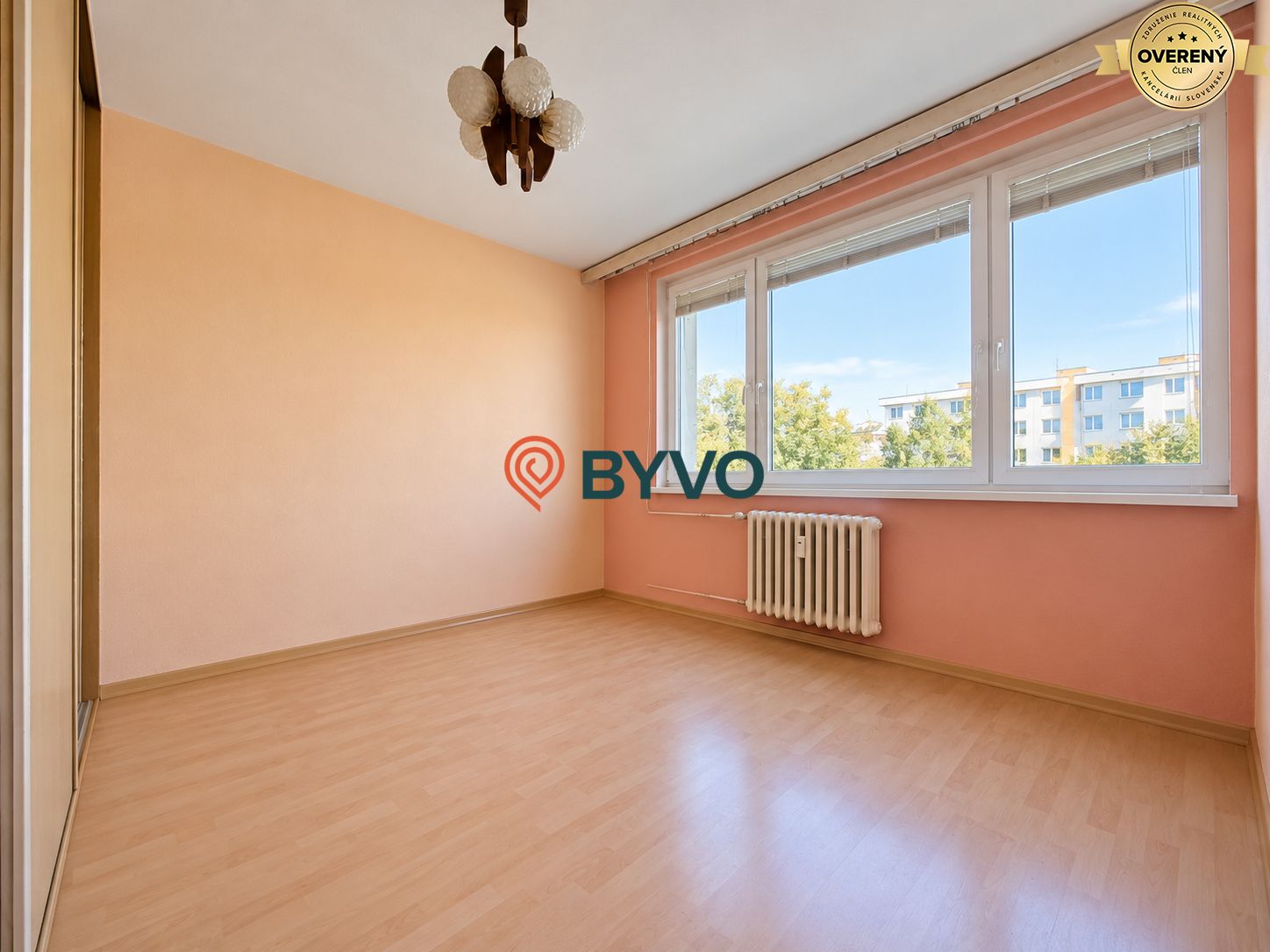 Investičný 3‑izbový byt na prerábku s vlastným parkovaním | Hradská – foto 4