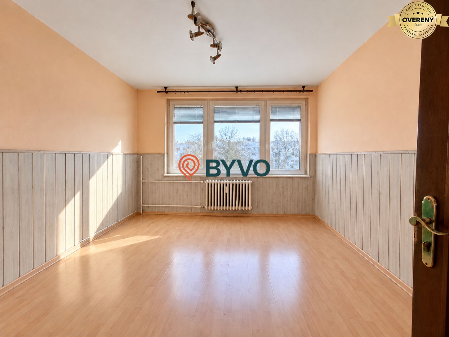 Investičný 3‑izbový byt na prerábku s vlastným parkovaním | Hradská – foto 5