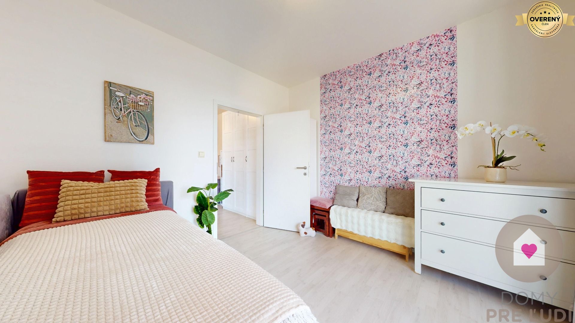 Svetlý 2‑izbový byt s 25 m² terasou na predaj – foto 7