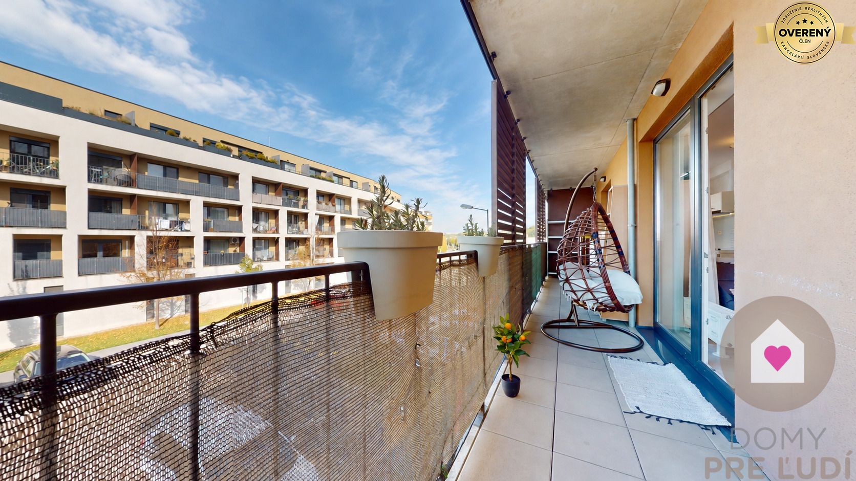 Svetlý 2‑izbový byt s 25 m² terasou na predaj – foto 4