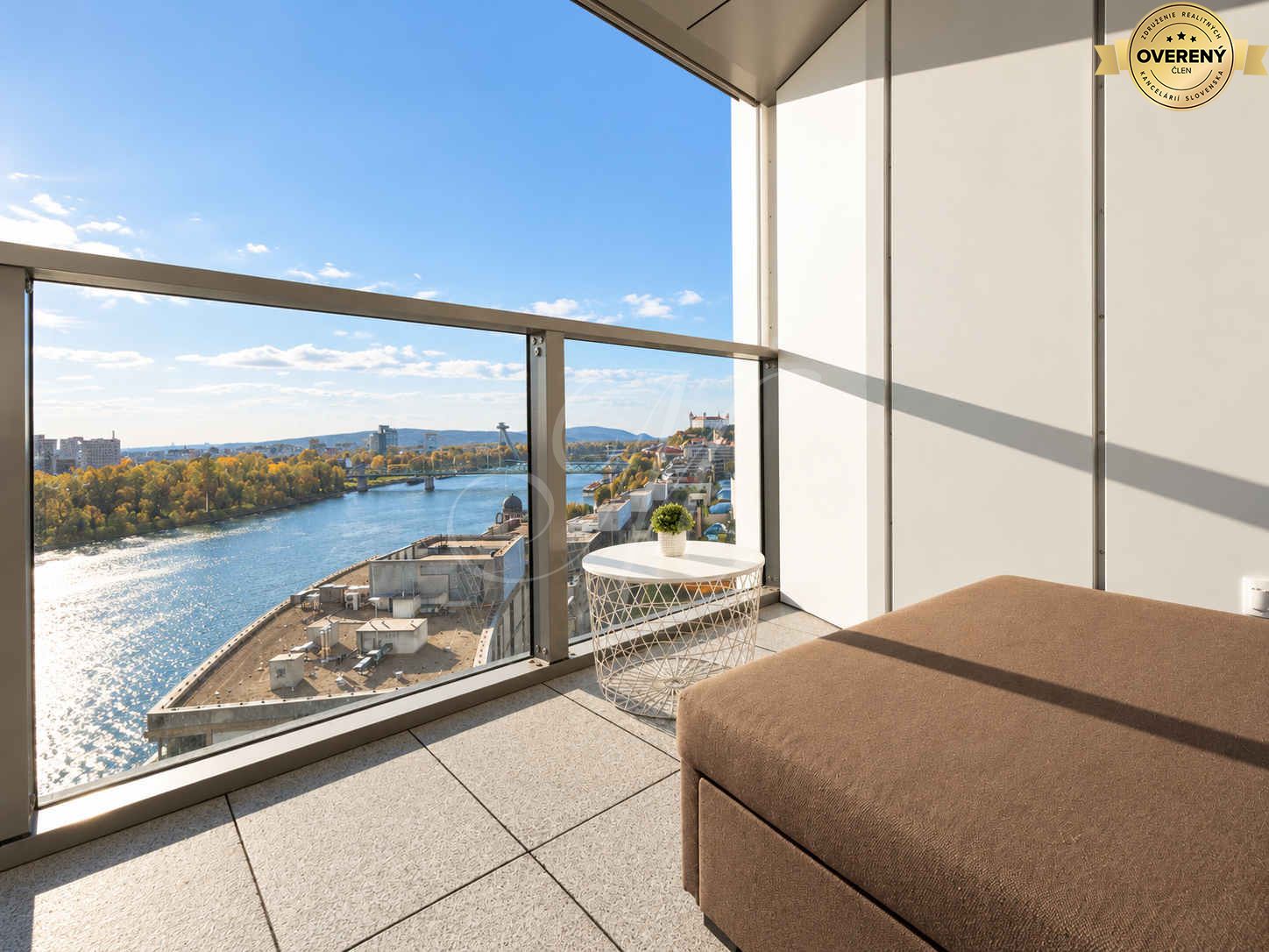 2i byt s terasou a výhľadom, Eurovea Tower – foto 9