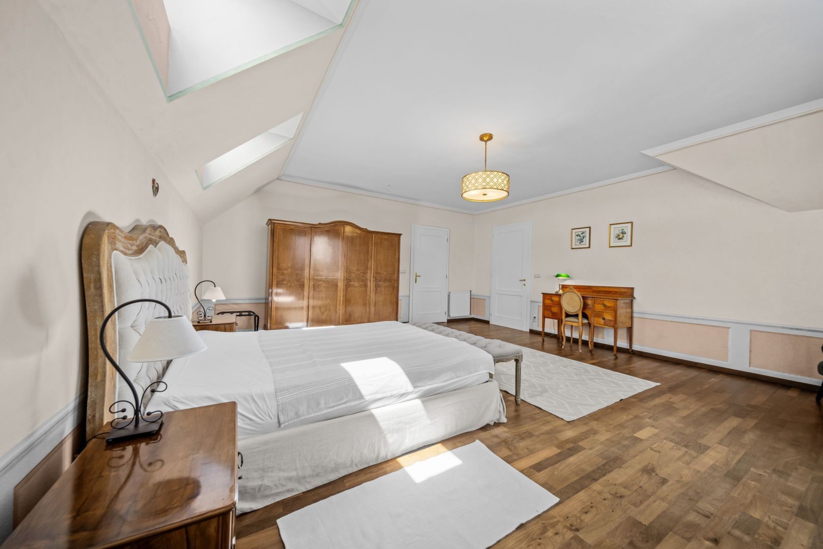 Výnimočný 4‑izbový byt pod Hradom | 174 m², záhrada, parkovanie – foto 8