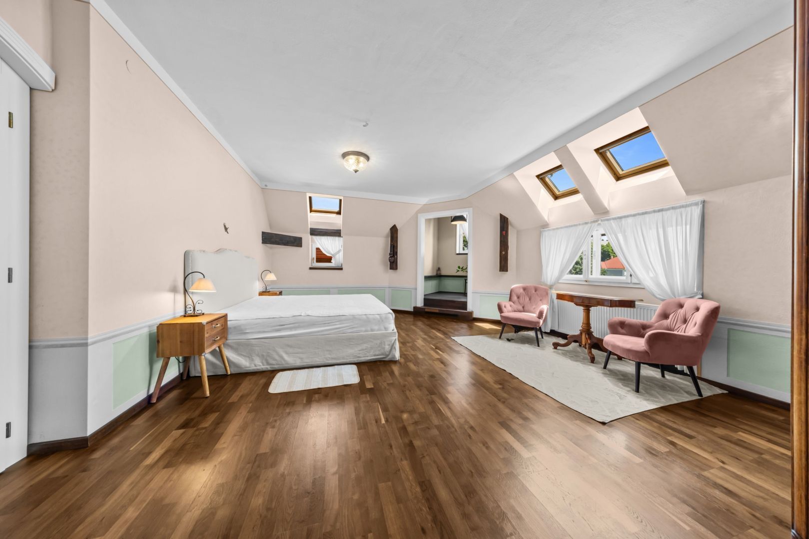 Výnimočný 4‑izbový byt pod Hradom | 174 m², záhrada, parkovanie – foto 9