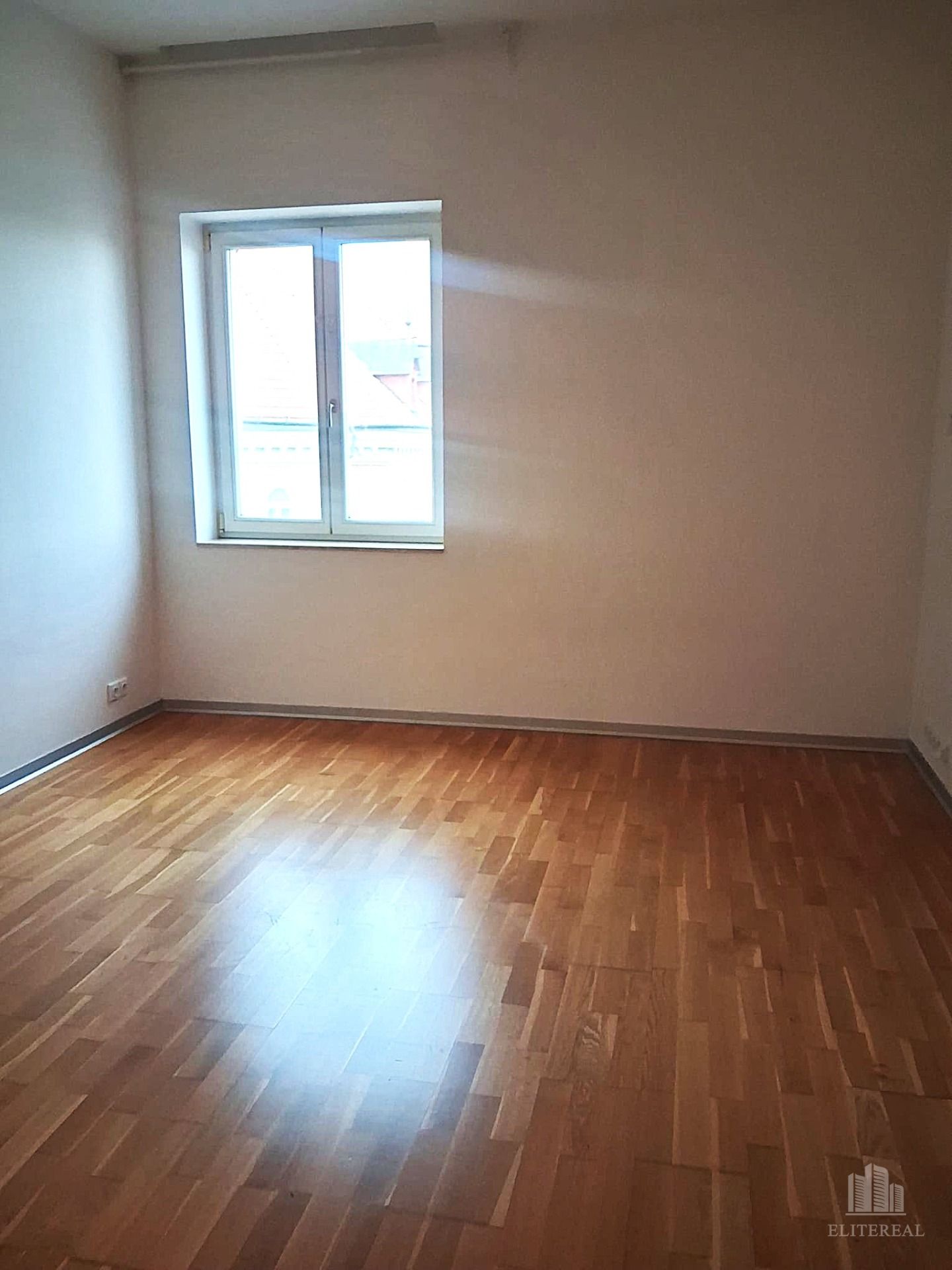 Luxusný a veľkorysý 3‑izbový byt so zimnou terasou ul. Hĺbka ul. BA I – foto 9