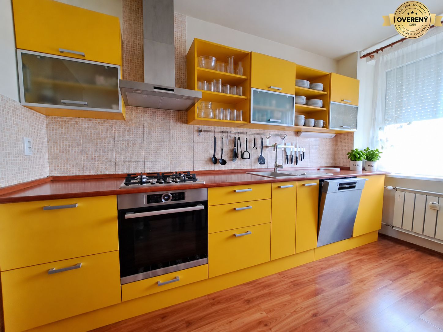 Zrekonštruovaný veľký 3‑izbový byt blízko Karpát aj Zlatých pieskov. – foto 5