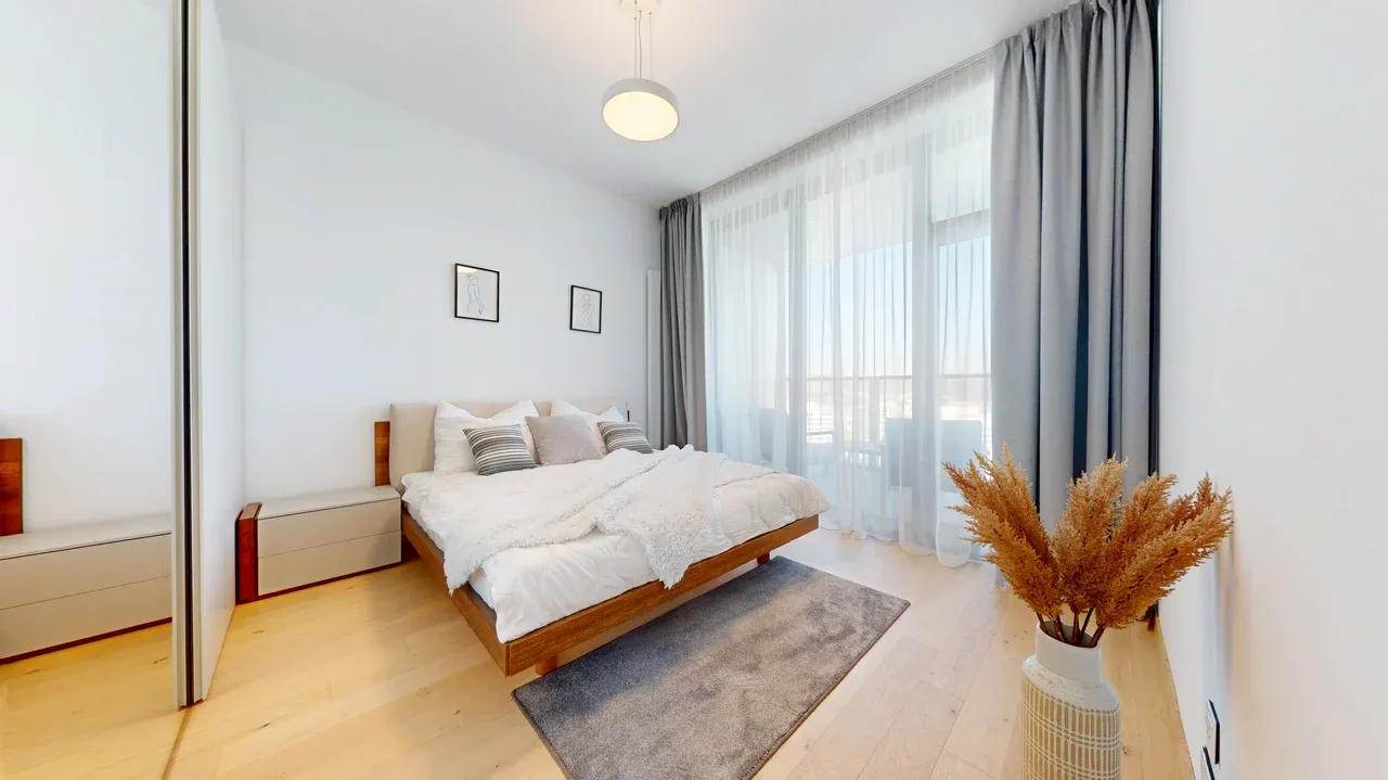 Prenájom | E2TOWER | Vysoko nad mestom, 2i luxusný byt, 36p – foto 10