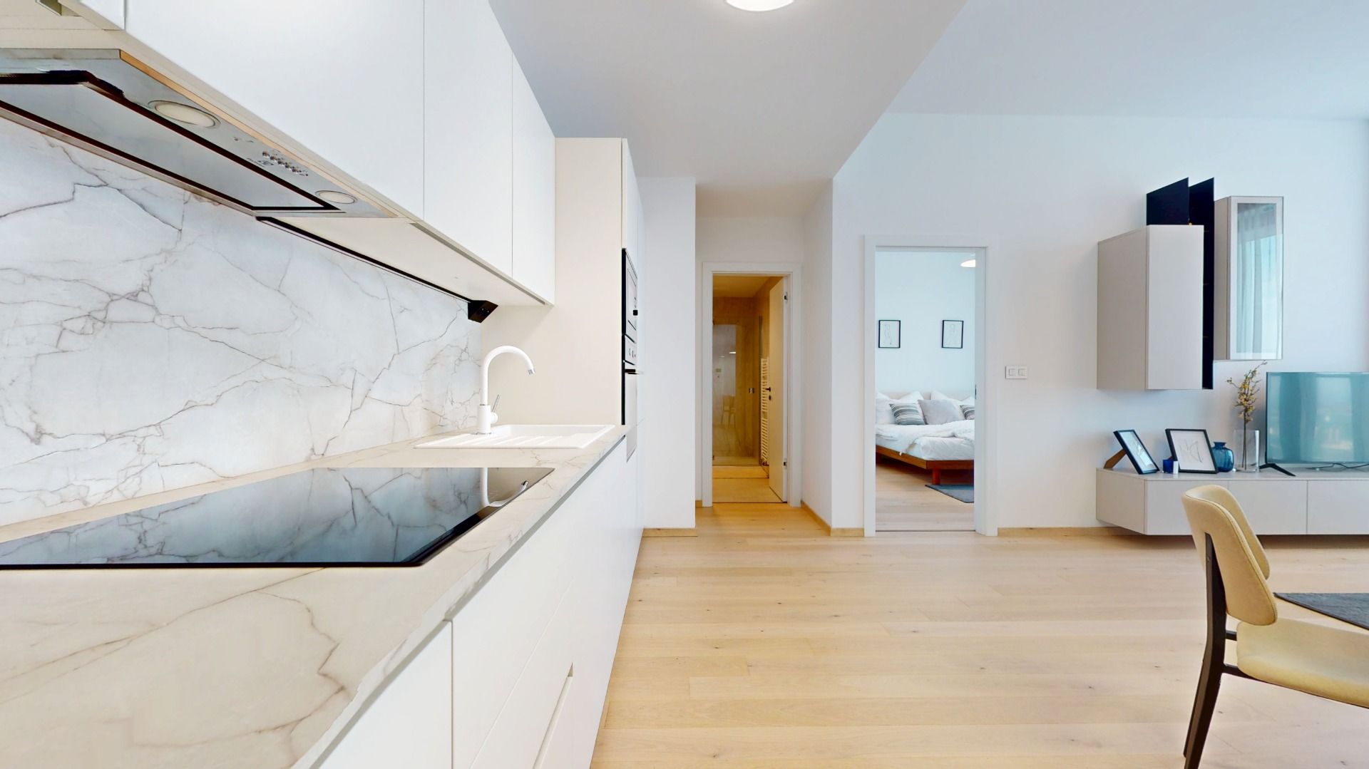 Prenájom | E2TOWER | Vysoko nad mestom, 2i luxusný byt, 36p – foto 5