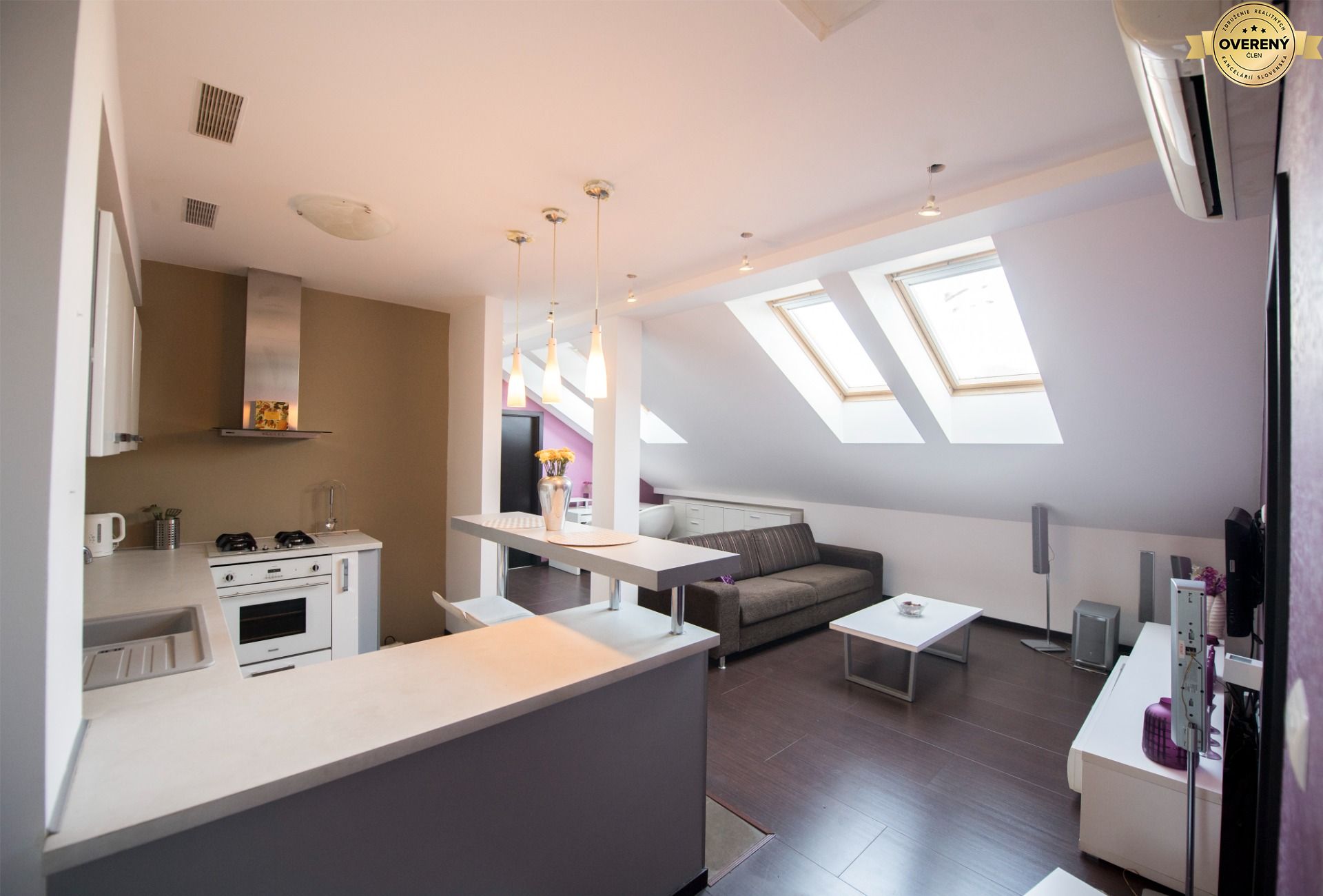 3‑izbový podkrovný byt, 71 m² – Miletičova ulica – foto 2
