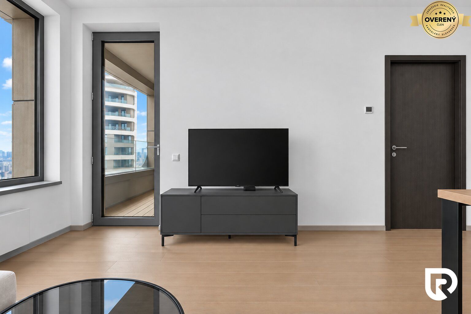 3. veža v projekte Sky Park | 2‑izbový byt na 25. poschodí – foto 5