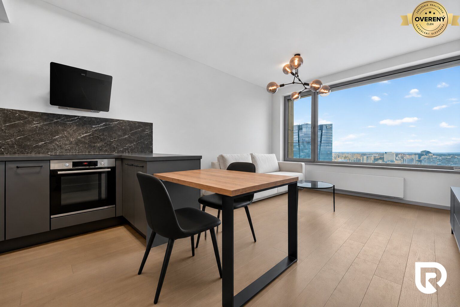 3. veža v projekte Sky Park | 2‑izbový byt na 25. poschodí – foto 2