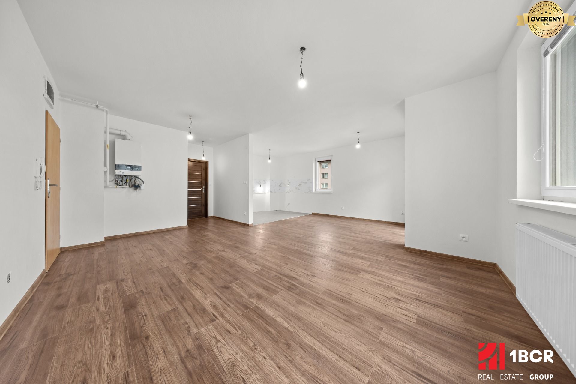 Priestranný a slnečný 2‑izb.byt s balkónom, agátová - Dúbravka – foto 4