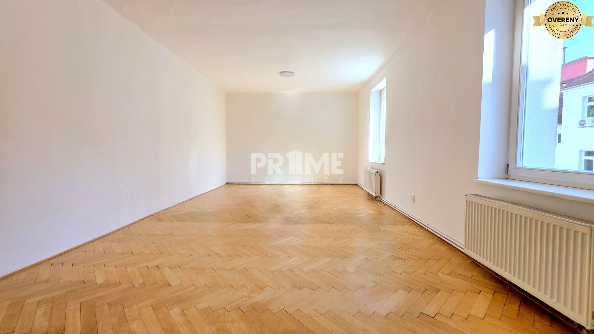 Veľkometrážny staromestký 2i ( 80 m2 ), centrum, loggia, klemensova ul – foto 3