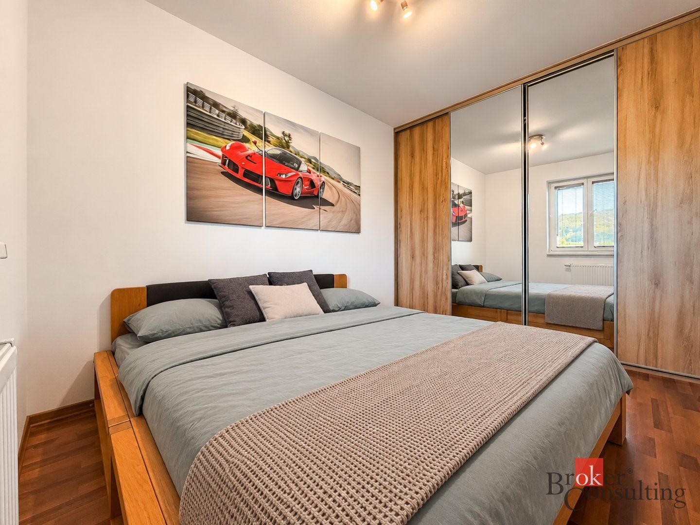 Zariadený 2i byt s parkovaním pri vinohradoch - Nové Mesto – foto 8