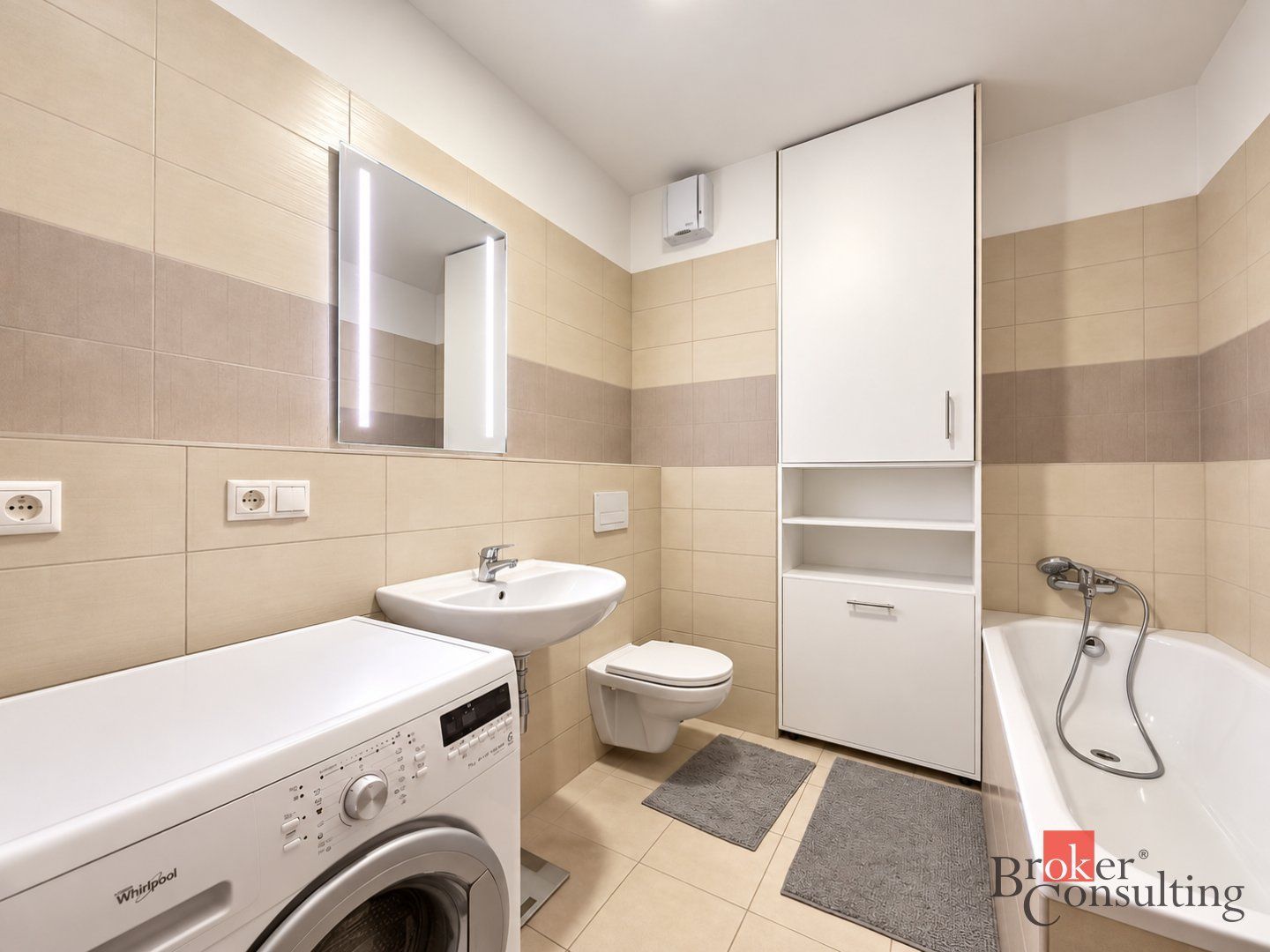 Zariadený 2i byt s parkovaním pri vinohradoch - Nové Mesto – foto 9