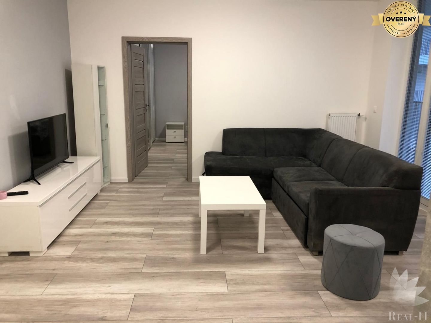 Real – h ponúka na predaj zrekonštruovaný 2 izbový byt v Ružinove – foto 7