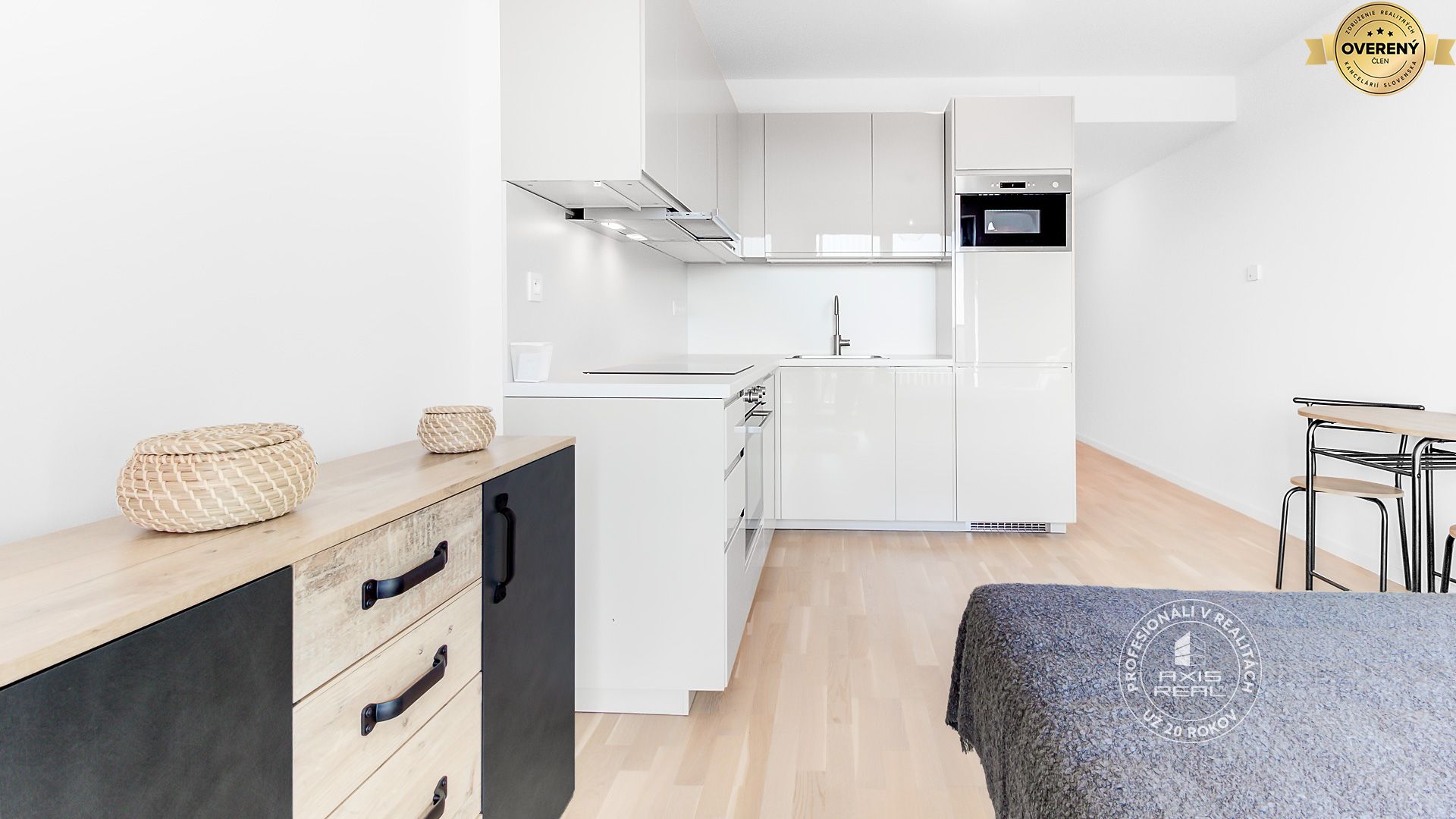 Novostavba GUTHAUS slnečný zariadený 1‑izb. byt, balkón – foto 6