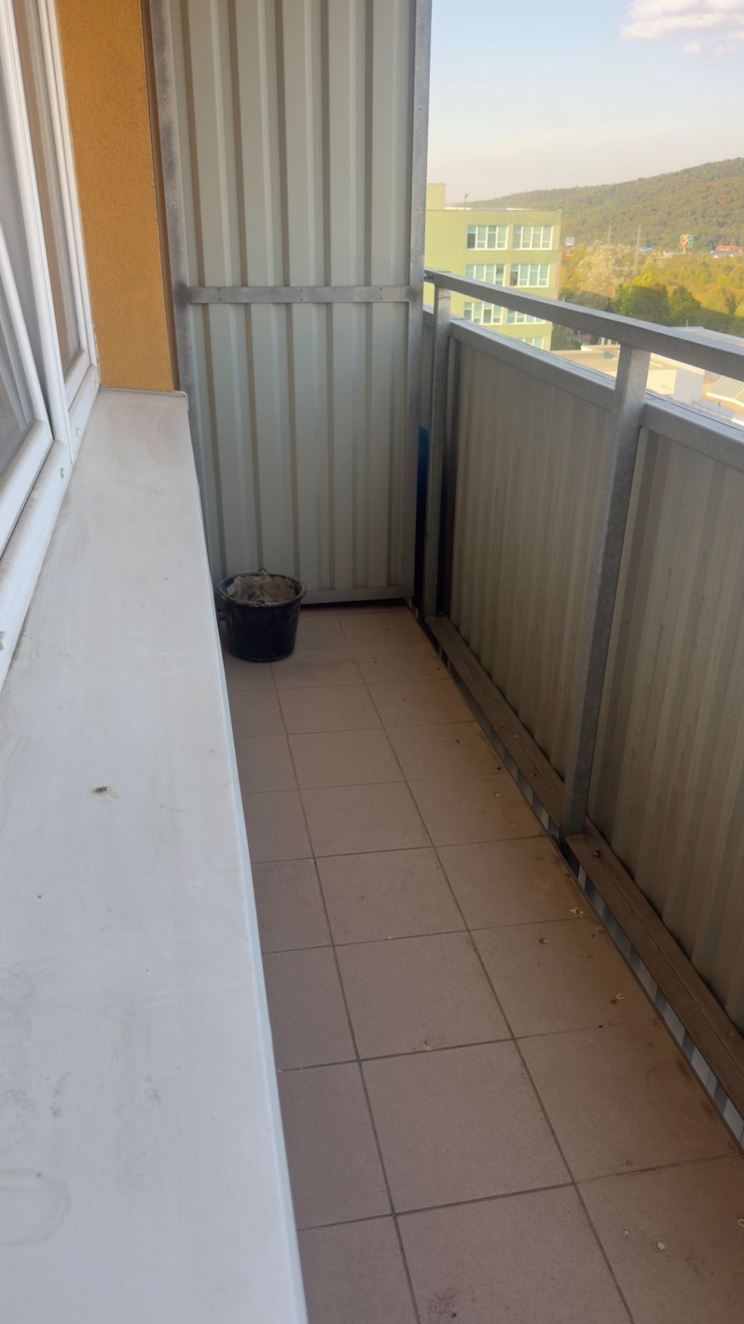 Na predaj garsónka s lodžiou a nádherným výhľadom – Sekurisova, Bratis – foto 6