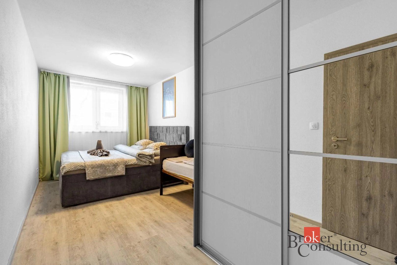 Moderný 3i byt s balkónom, garážou a kobkou - Matadorka – foto 10
