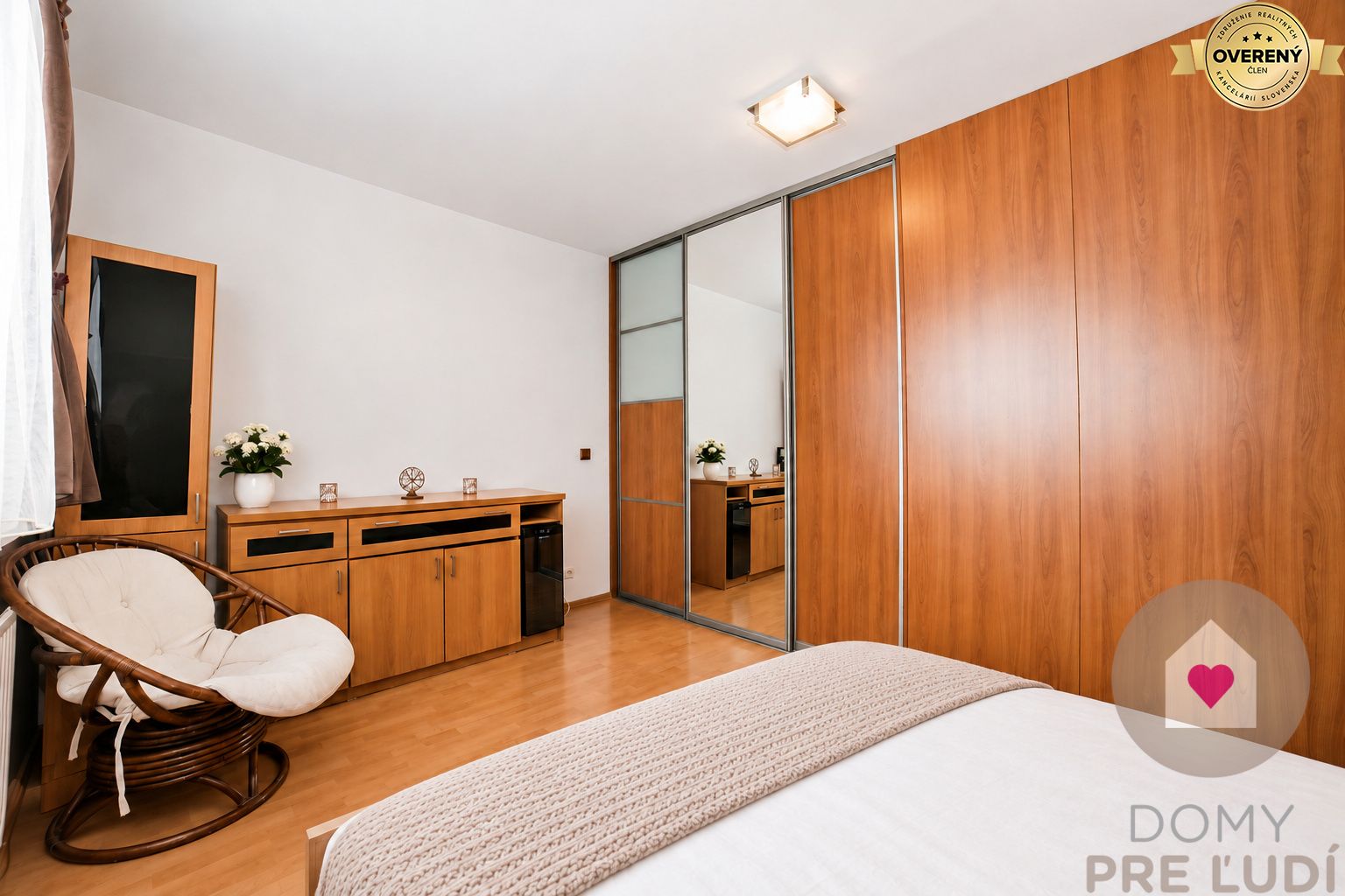 BA/PETRŽALKA - Kompletne zariadený 4‑izbový byt s lodžiou a pivnicou – foto 7