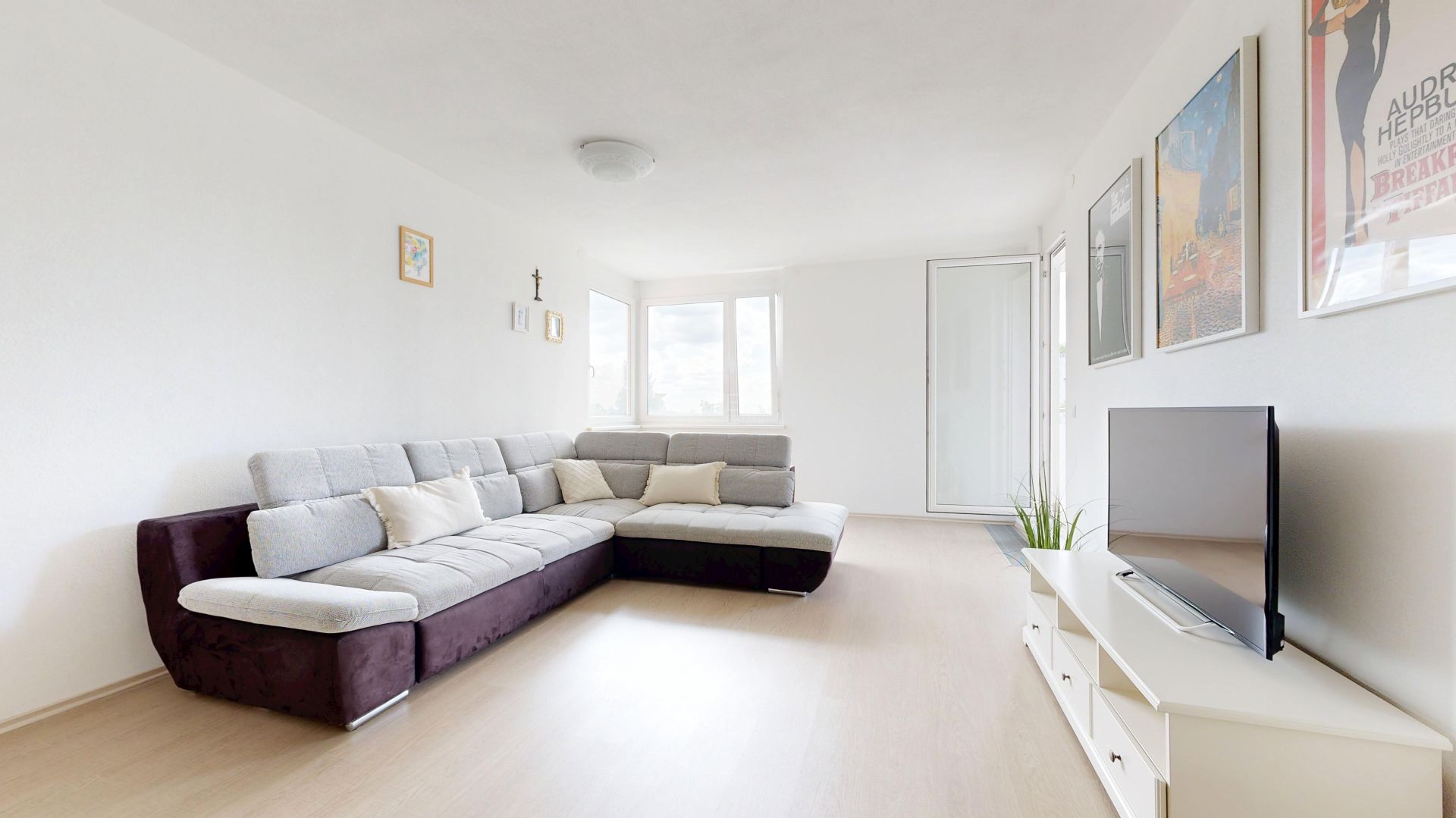 Veľkometrážny slnečný 2‑izbový byt s parkovaním Karlova Ves – foto 6