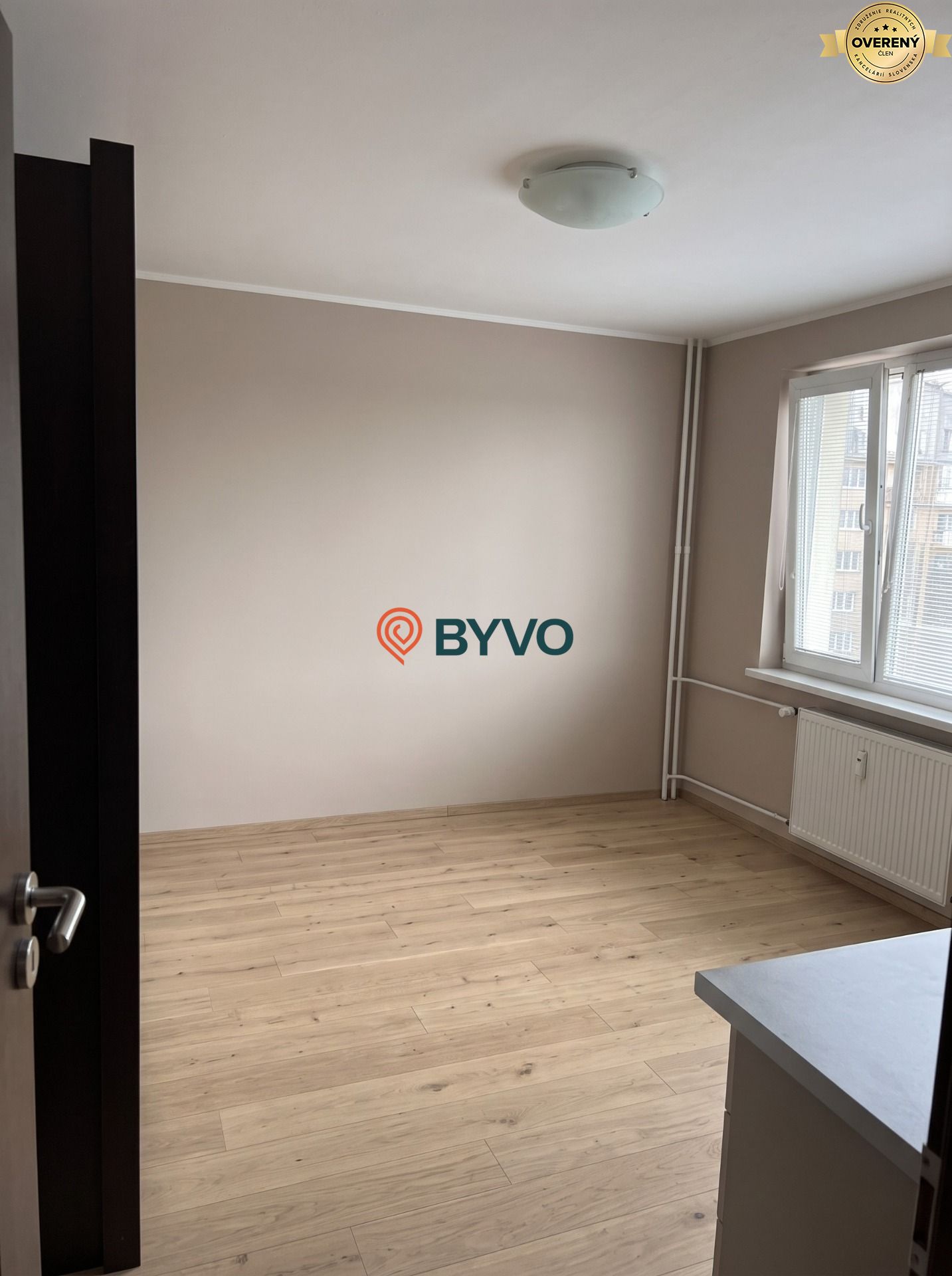 Svetlý a útulný 3‑izbový byt s 2 loggiami – Bratislava V, Petržalka – foto 4
