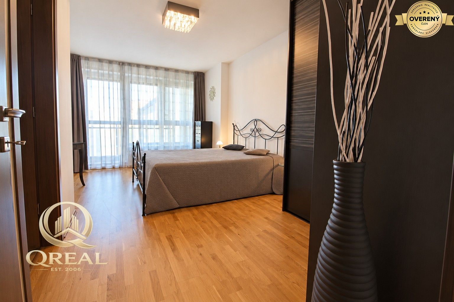 Eden Park/Štrkovec: 4‑izbový byt s balkónom, loggiou a 2x parking – foto 9
