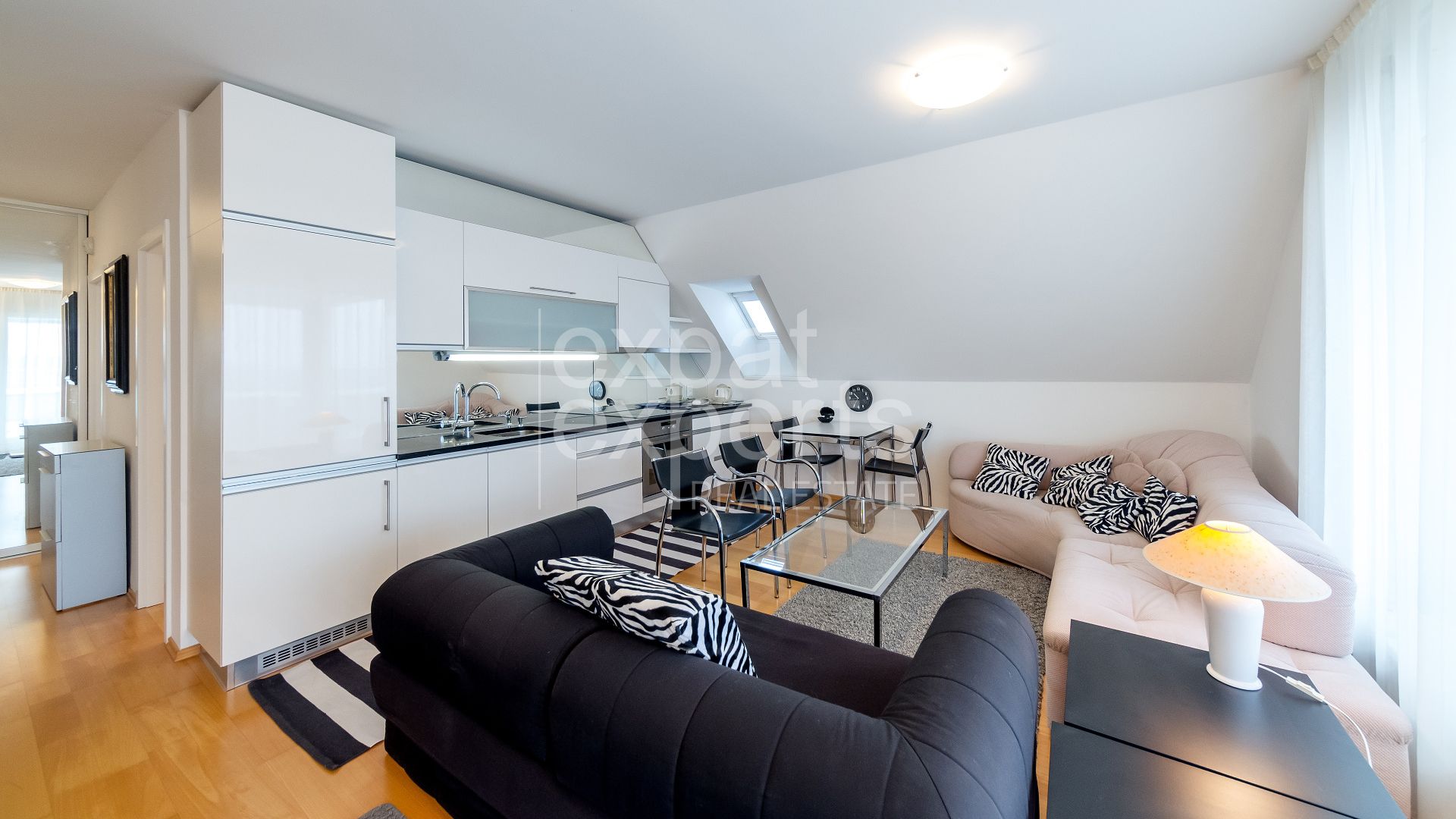 Výnimočný 2i byt vo vile 48 m2, s veľkou terasou 32 m2, parkovanie – foto 3