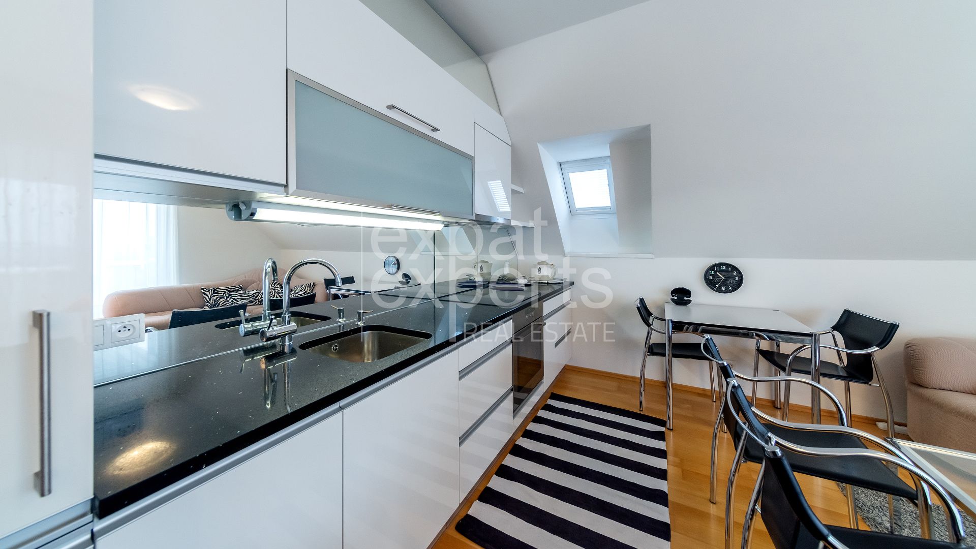 Výnimočný 2i byt vo vile 48 m2, s veľkou terasou 32 m2, parkovanie – foto 4