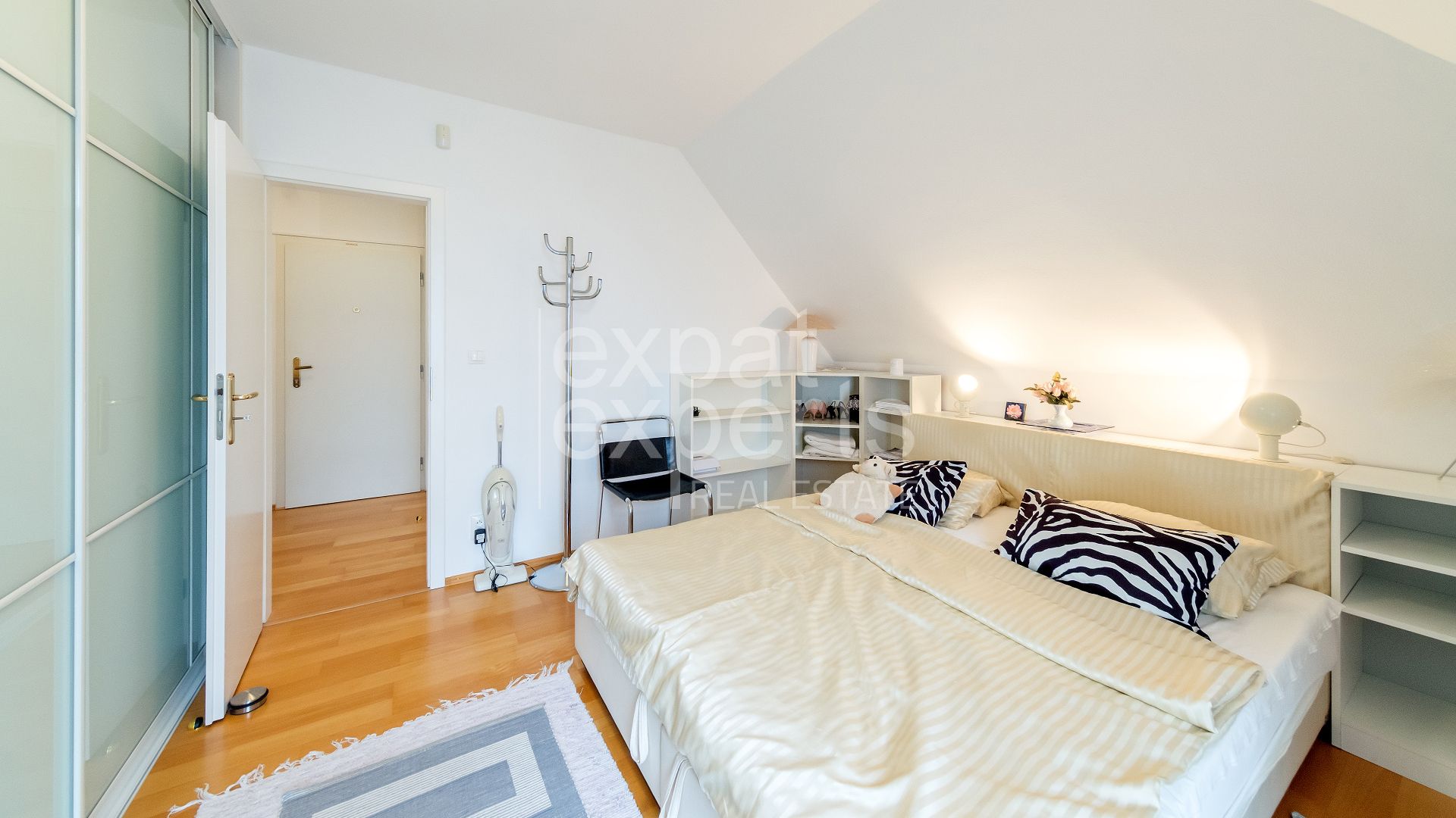 Výnimočný 2i byt vo vile 48 m2, s veľkou terasou 32 m2, parkovanie – foto 8