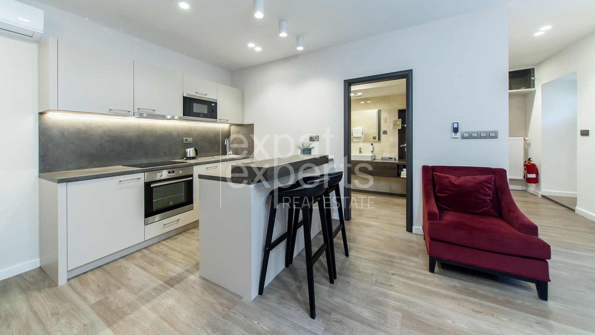 Nádherný 3i mezonet 75m2, klimatizácia, upratovanie v cene, parkovanie – foto 4