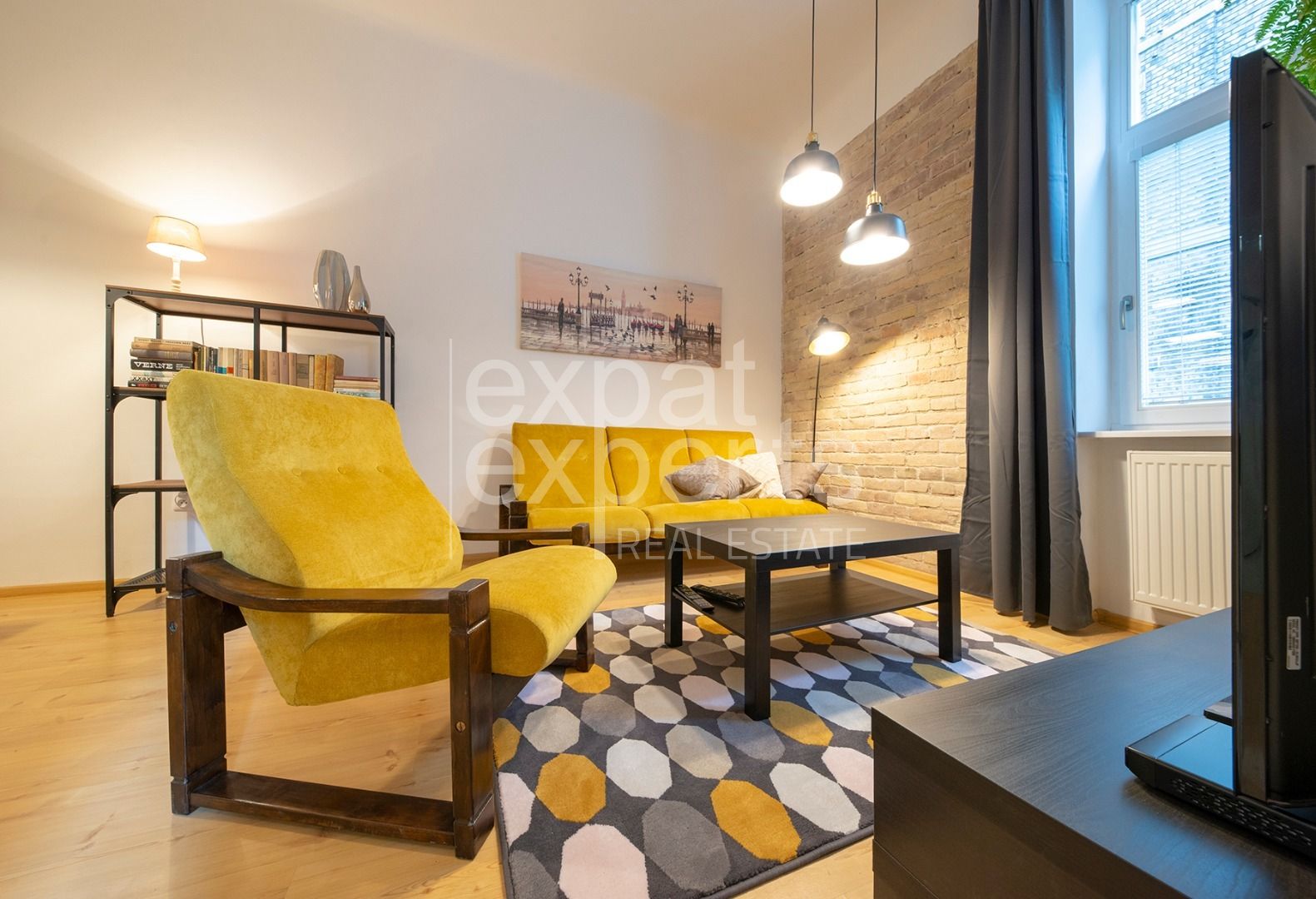 REZERVOVANÉ Útulný 2i byt 44 m2, v historickej budove, vysoké stropy – foto 2