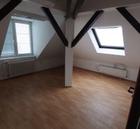 Ateliér-podkrovný priestor v centre BA - PB240337.JPG