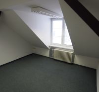Ateliér-podkrovný priestor v centre BA - PB240347.JPG