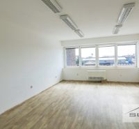 Bez provízie RK | Kancelárie | 24 m² – 46 m² | parkovanie | Svornosti  - P1120572.jpg