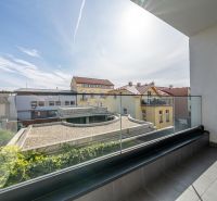PRENAJATÉ: 2 izb. byt s vnútorným parkov. miestom, Kmeťova, Košice - DSC00776.jpg