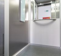 PRENAJATÉ: 2 izb. byt s vnútorným parkov. miestom, Kmeťova, Košice - DSC00755.jpg