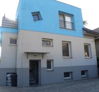 PRENAJATÉ - 2 izbový byt, Rastislavova, Košice - budova pohľad zozadu.JPG