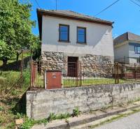 Romantický pozemok s pôvodným domom v obci Hubina - Hubina 82