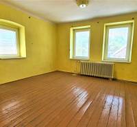 Romantický pozemok s pôvodným domom v obci Hubina - Hubina 82